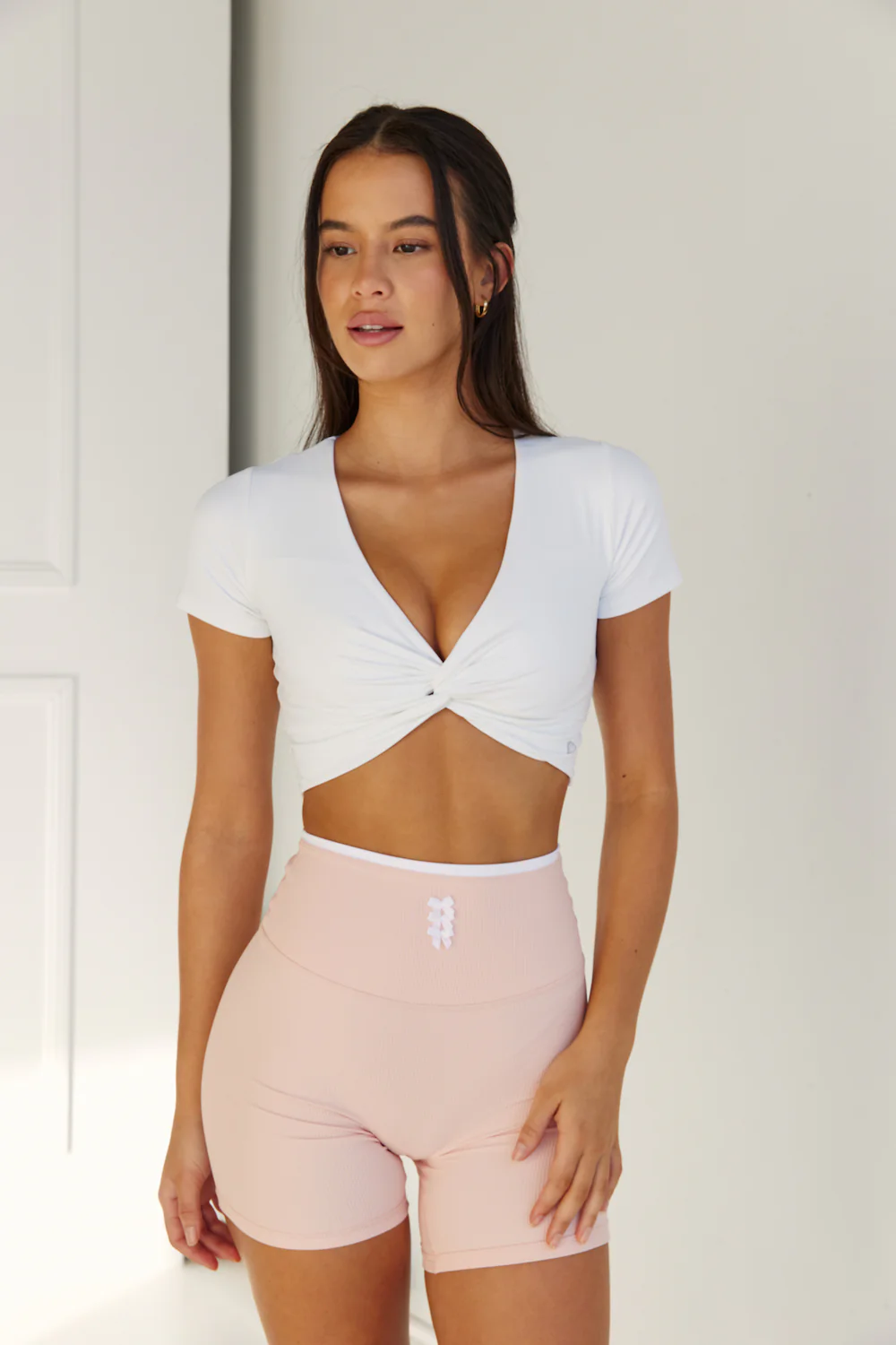 Astoria LIVE LUXE Front Crossed Quarter-Sleeve Crop - White - Image 2