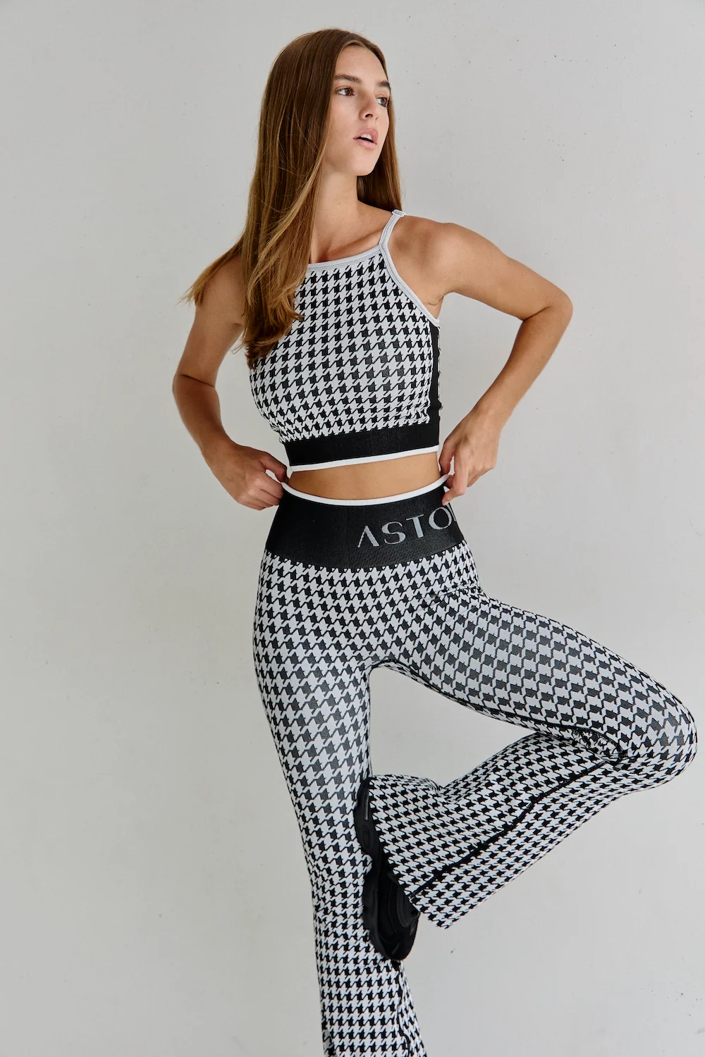 Astoria Seamless Knit Flare - Black/Grey Houndstooth - Image 2