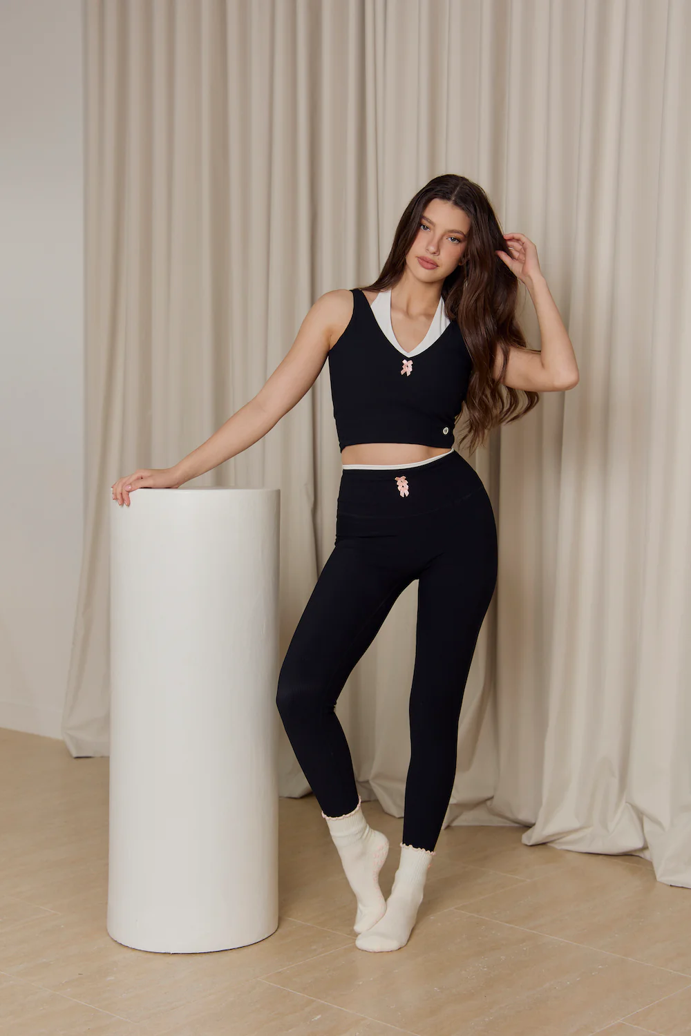 Astoria Seamless Ribbed Barre Legging - Black - Image 2